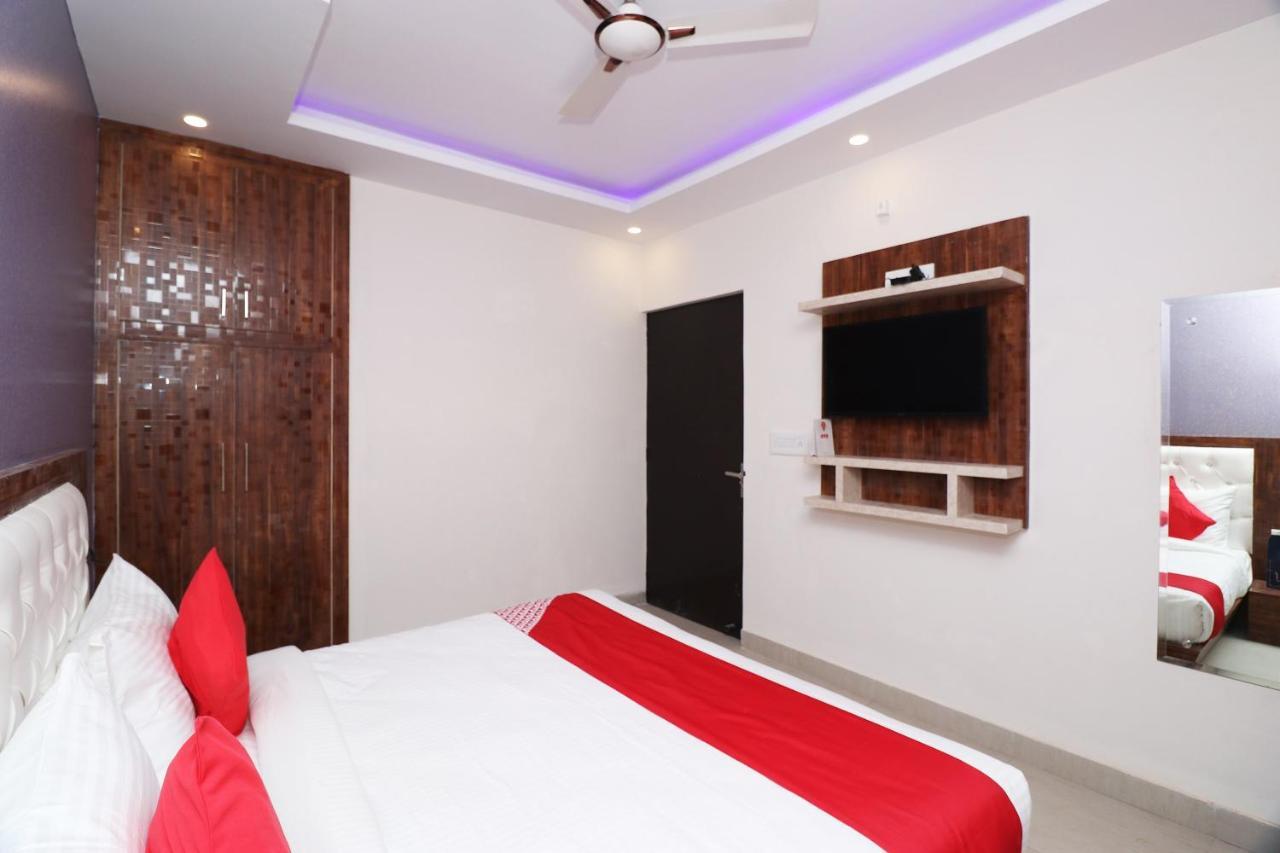 ניו דלהי Oyo 25130 Hotel Royal Inn מראה חיצוני תמונה