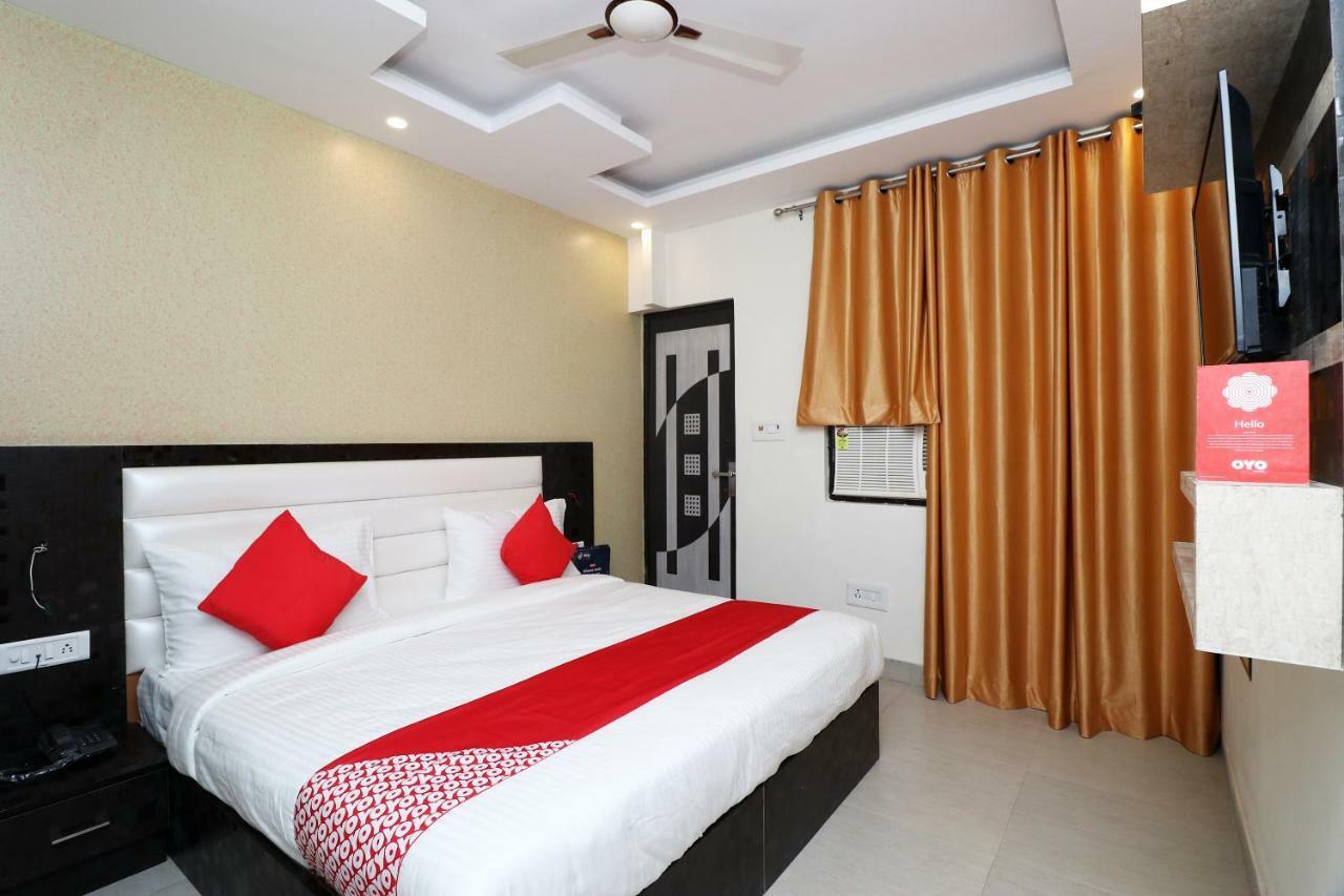 ניו דלהי Oyo 25130 Hotel Royal Inn מראה חיצוני תמונה