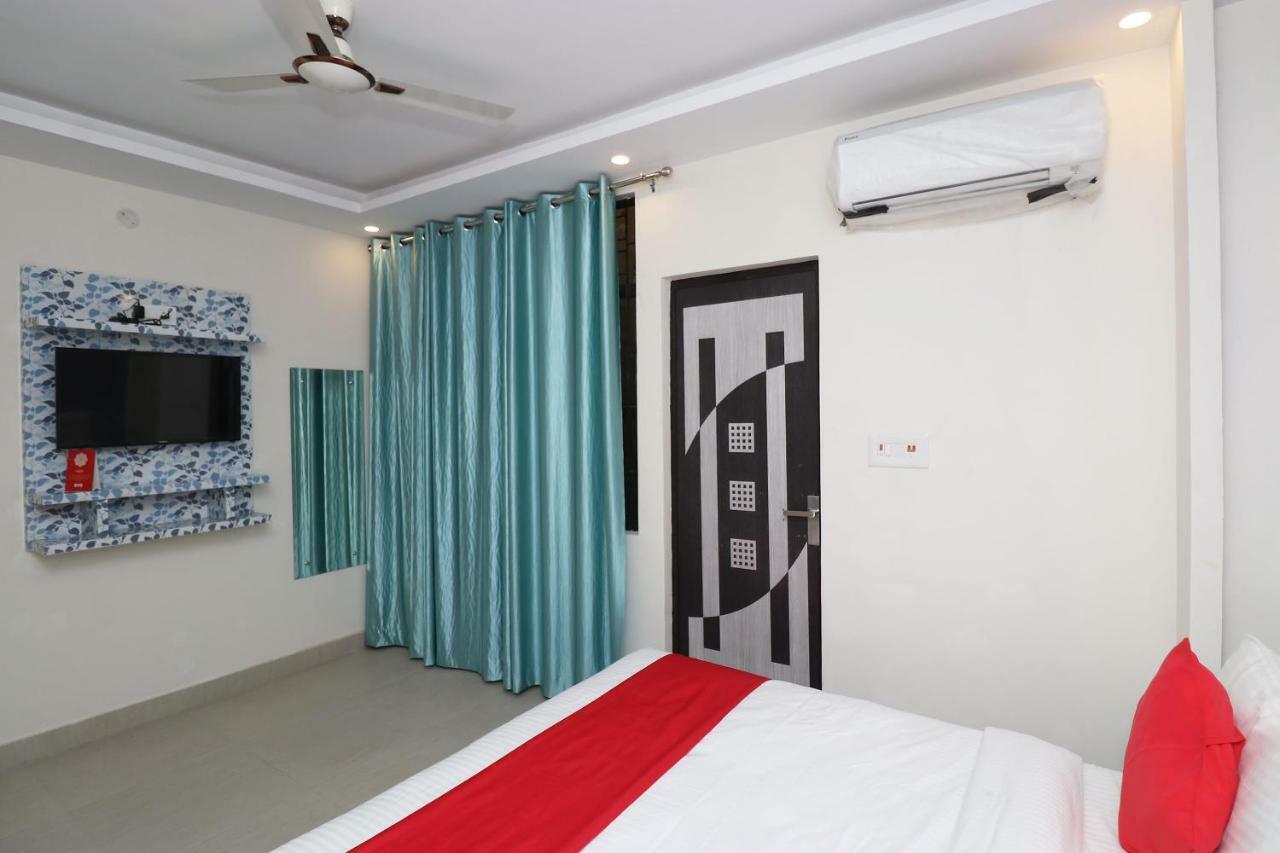 ניו דלהי Oyo 25130 Hotel Royal Inn מראה חיצוני תמונה
