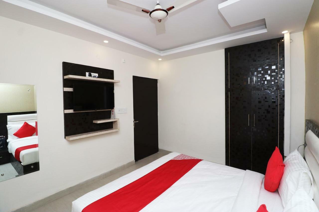 ניו דלהי Oyo 25130 Hotel Royal Inn מראה חיצוני תמונה